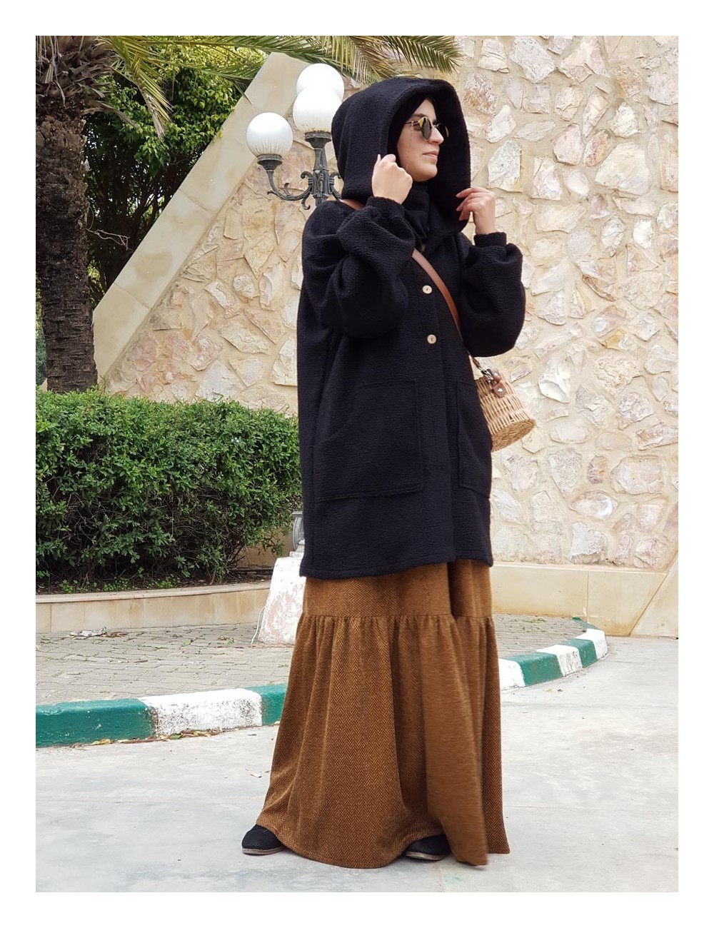 معطف لارا